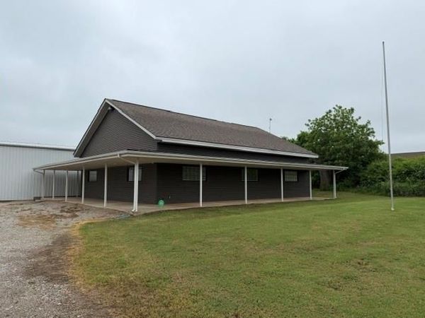 3212 E Walnut Street, Tecumseh, OK 74873