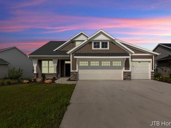 3781 Windsor Ridge Drive NE, Unit 49, Rockford, MI 49341