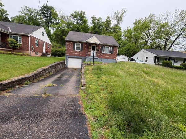 218 Ridgeway Road, Cincinnati, OH 45216