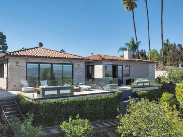 3116 Elvido Drive, Los Angeles, CA 90049