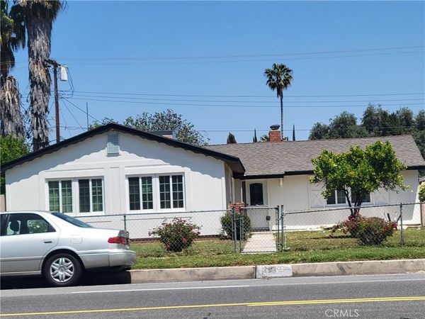7422 Shoup Avenue, West Hills, CA 91307