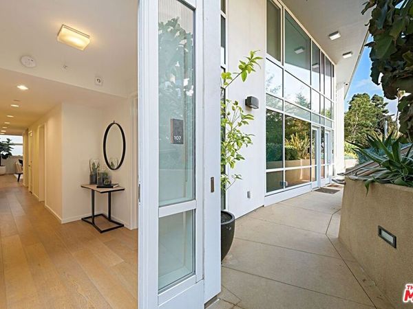 1705 Ocean Avenue, Unit 107, Santa Monica, CA 90401