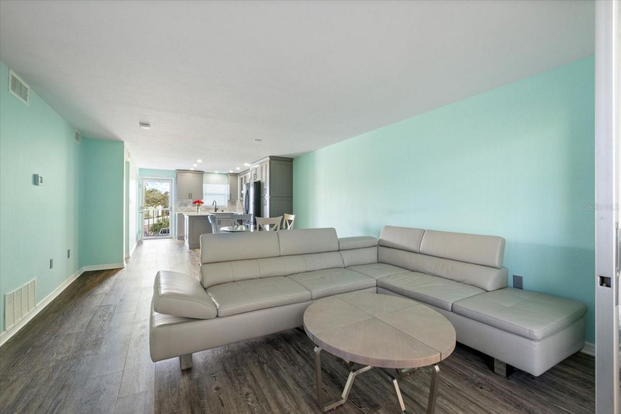 116 Vista Hermosa Circle, Unit 204C, Sarasota, FL 34242 Photo