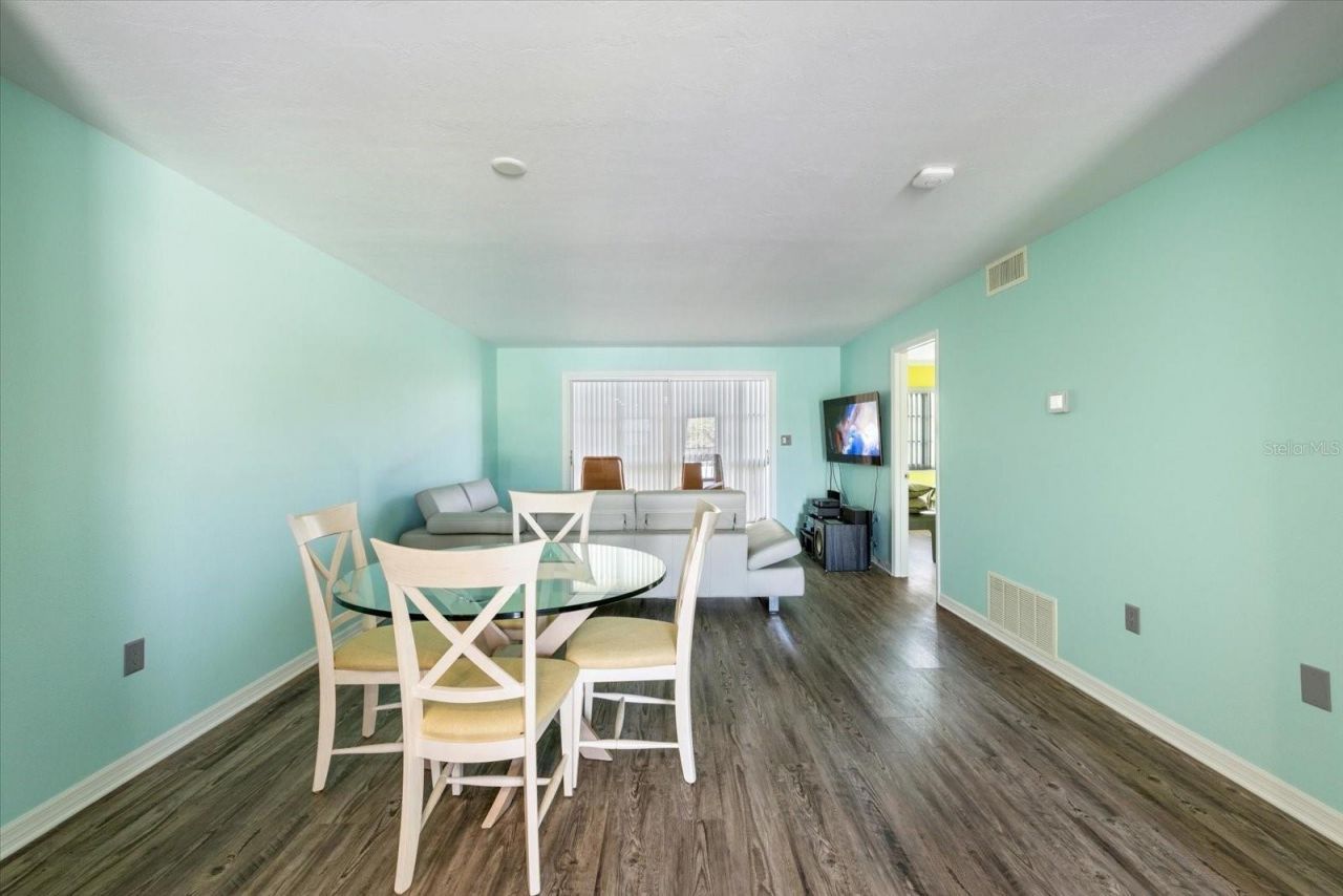 116 Vista Hermosa Circle, Unit 204C, Sarasota, FL 34242 Photo