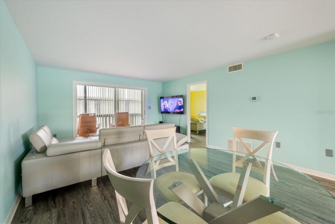 116 Vista Hermosa Circle, Unit 204C, Sarasota, FL 34242 Photo
