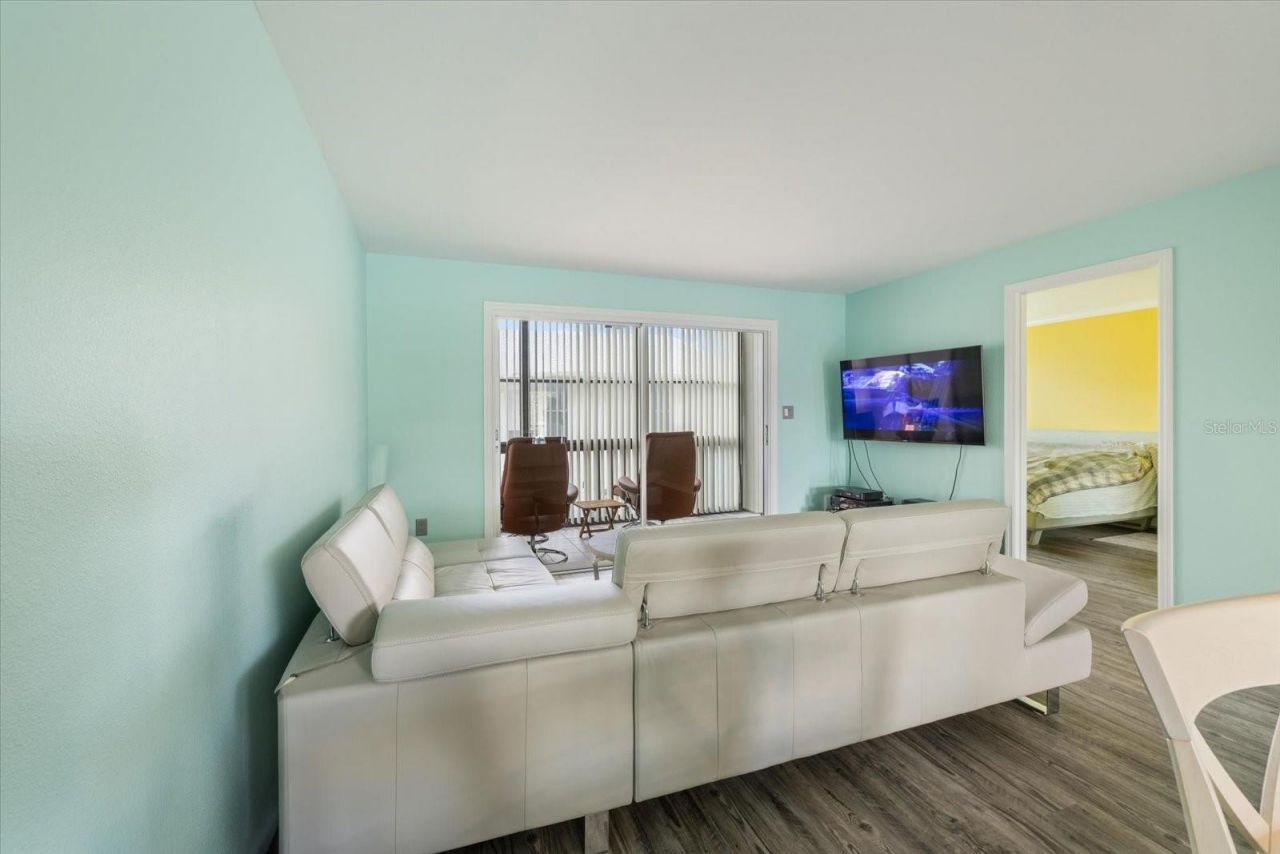 116 Vista Hermosa Circle, Unit 204C, Sarasota, FL 34242 Photo