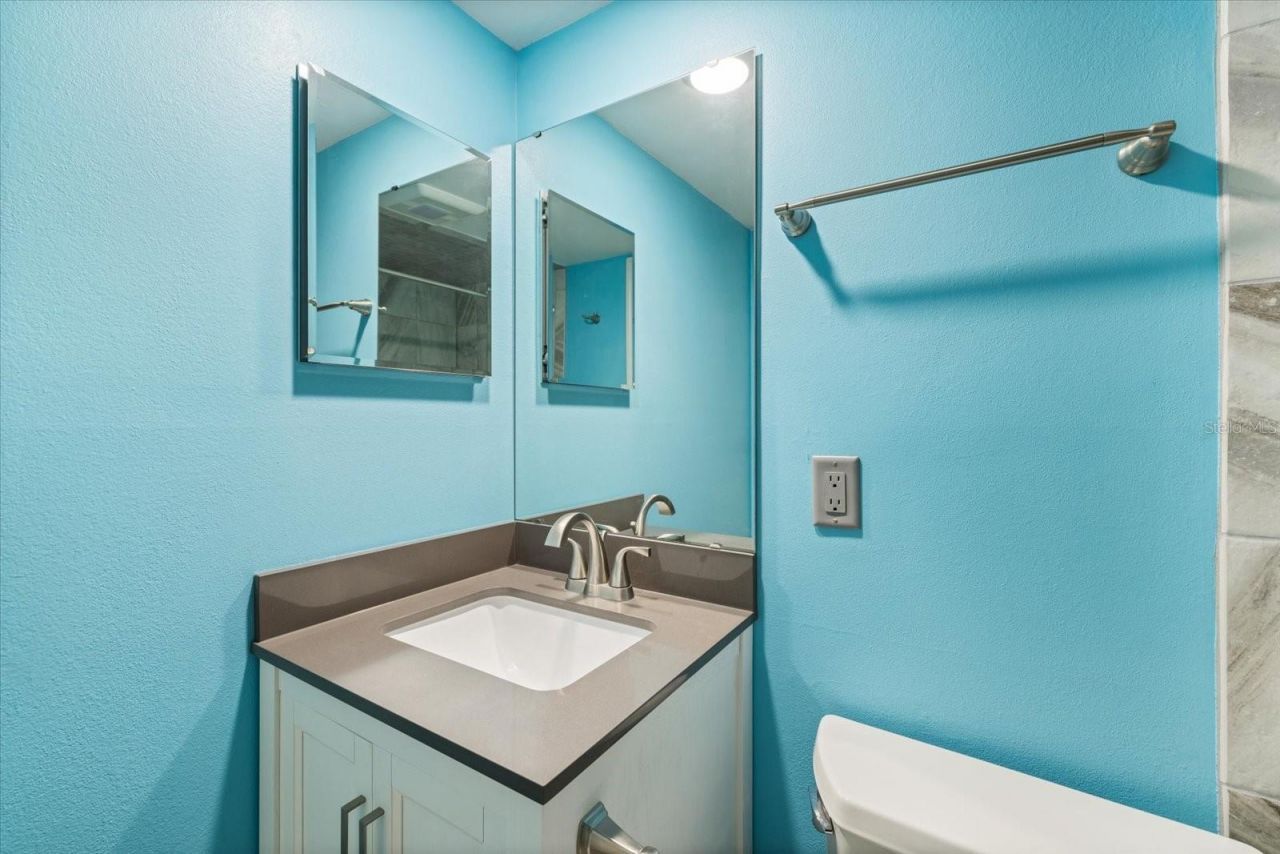 116 Vista Hermosa Circle, Unit 204C, Sarasota, FL 34242 Photo