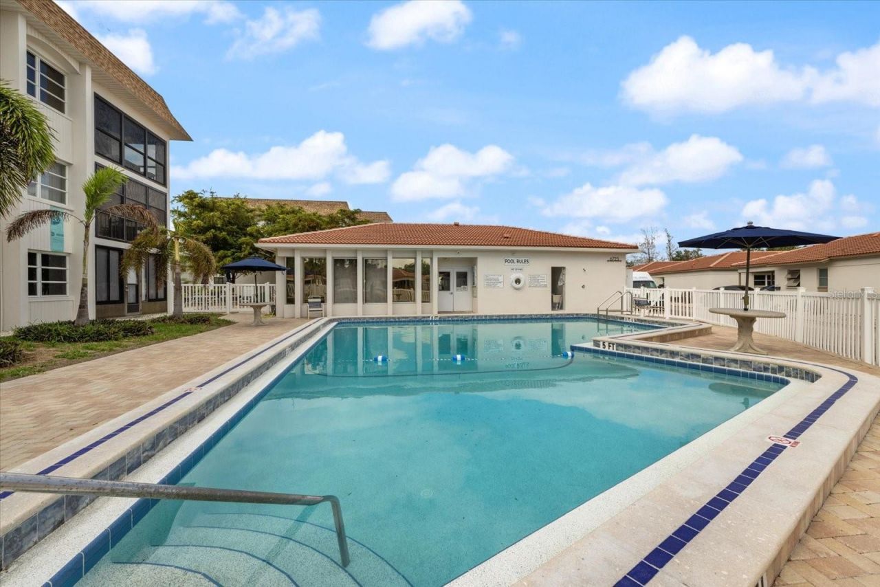 116 Vista Hermosa Circle, Unit 204C, Sarasota, FL 34242 Photo