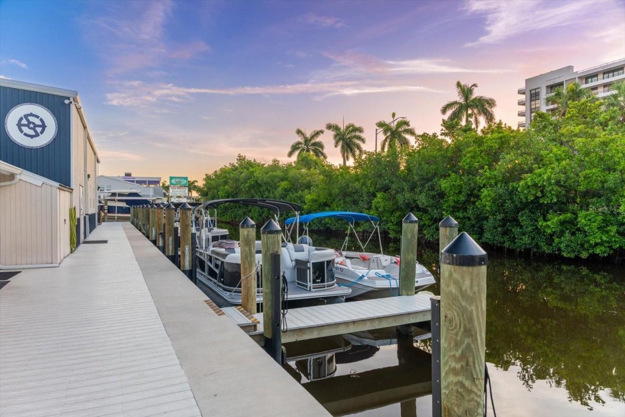 116 Vista Hermosa Circle, Unit 204C, Sarasota, FL 34242 Photo