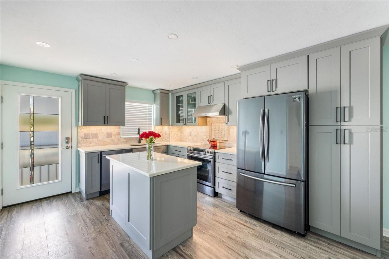 116 Vista Hermosa Circle, Unit 204C, Sarasota, FL 34242 Photo