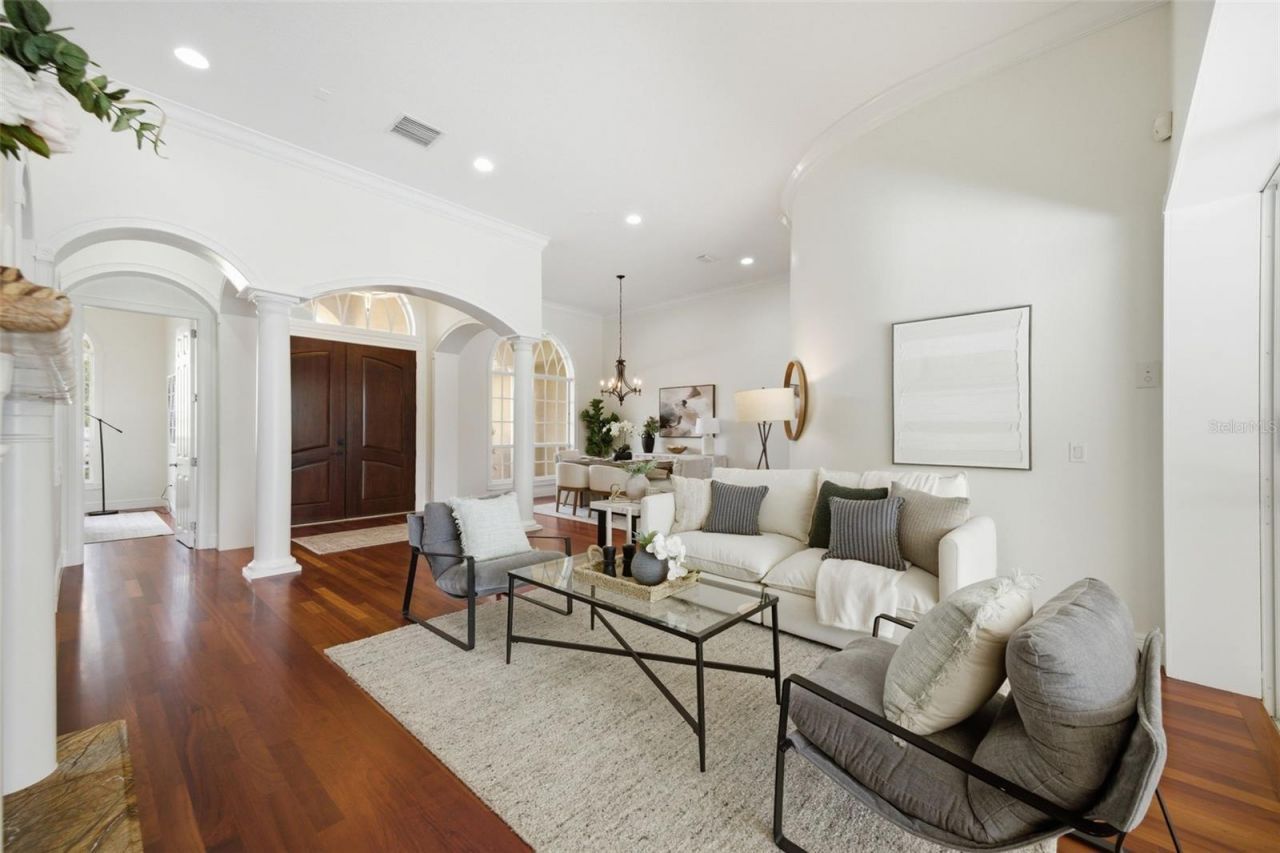 9409 Tree Tops Lake Road, Tampa, FL 33626 Photo
