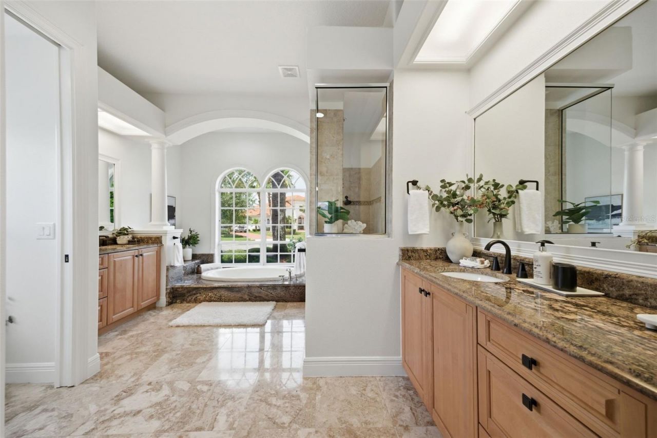 9409 Tree Tops Lake Road, Tampa, FL 33626 Photo