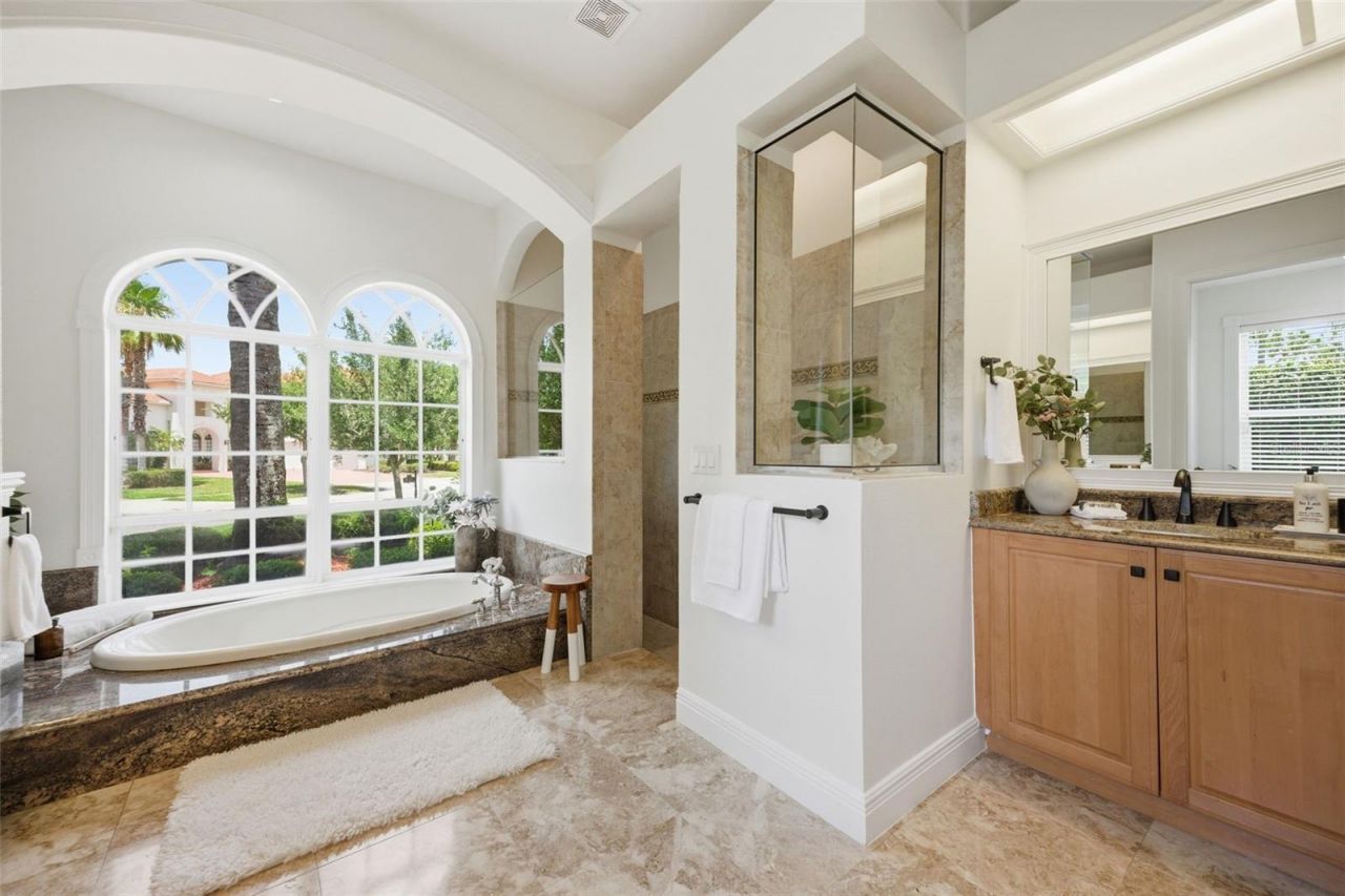 9409 Tree Tops Lake Road, Tampa, FL 33626 Photo