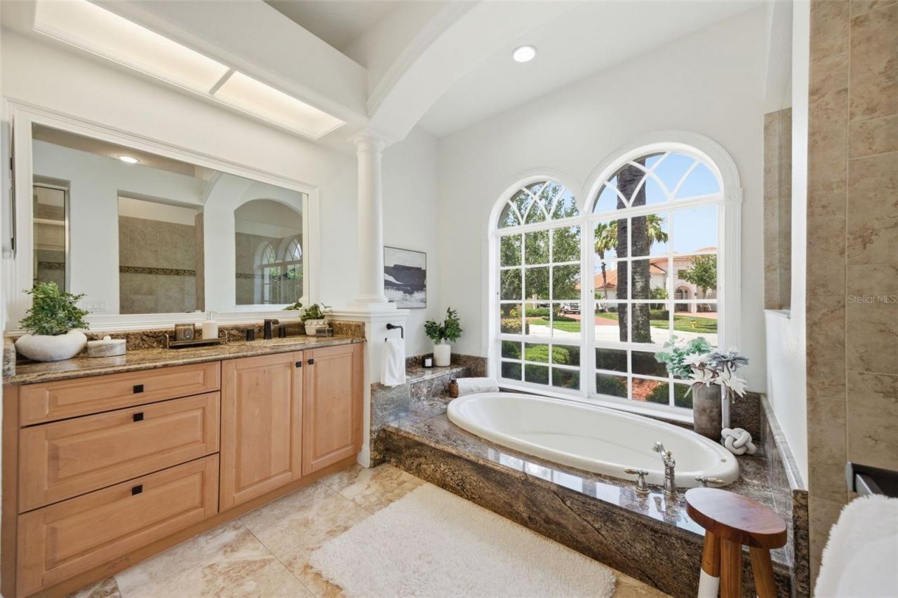 9409 Tree Tops Lake Road, Tampa, FL 33626 Photo