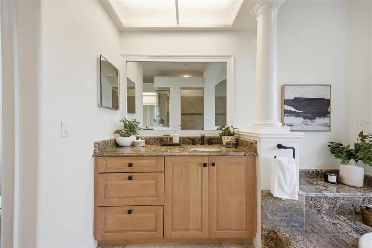 9409 Tree Tops Lake Road, Tampa, FL 33626 Photo