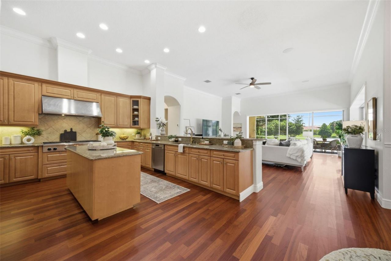 9409 Tree Tops Lake Road, Tampa, FL 33626 Photo