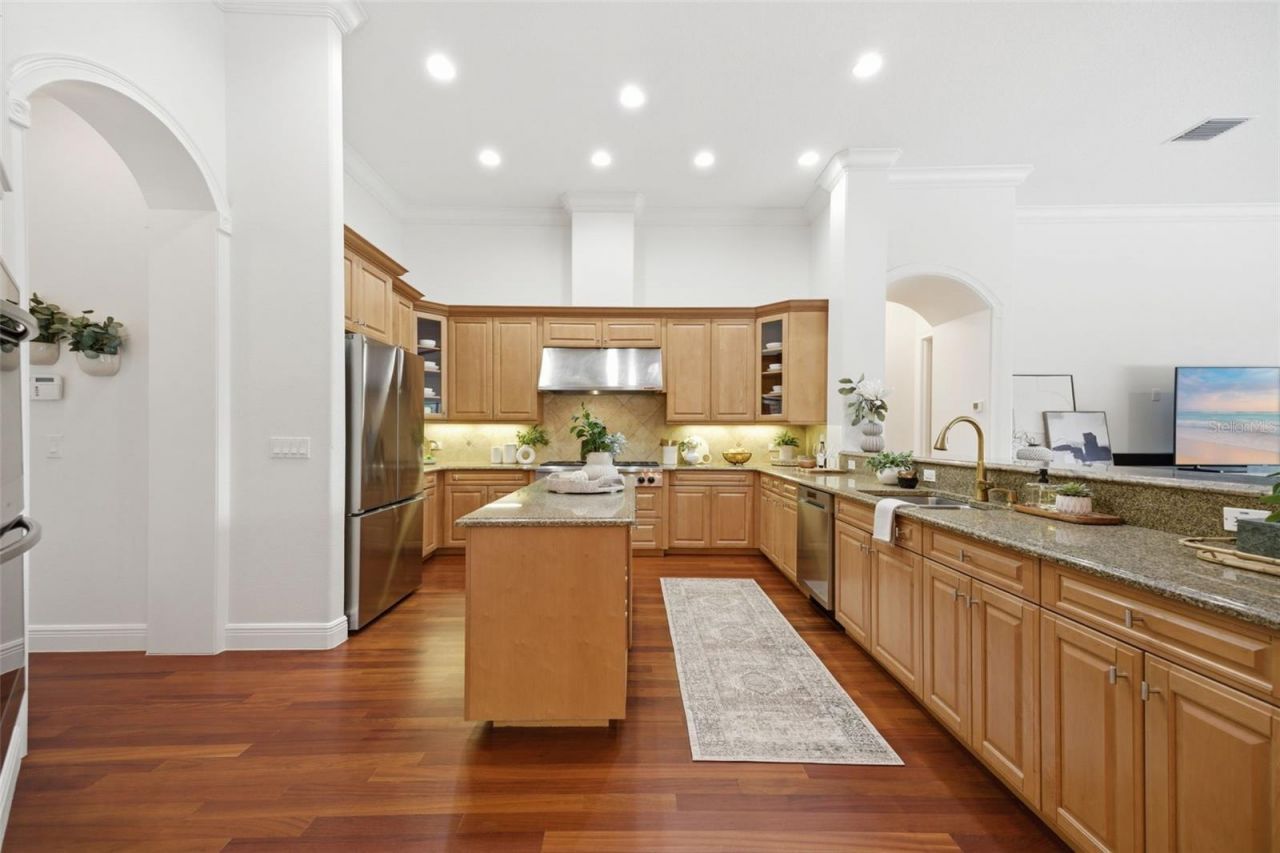 9409 Tree Tops Lake Road, Tampa, FL 33626 Photo