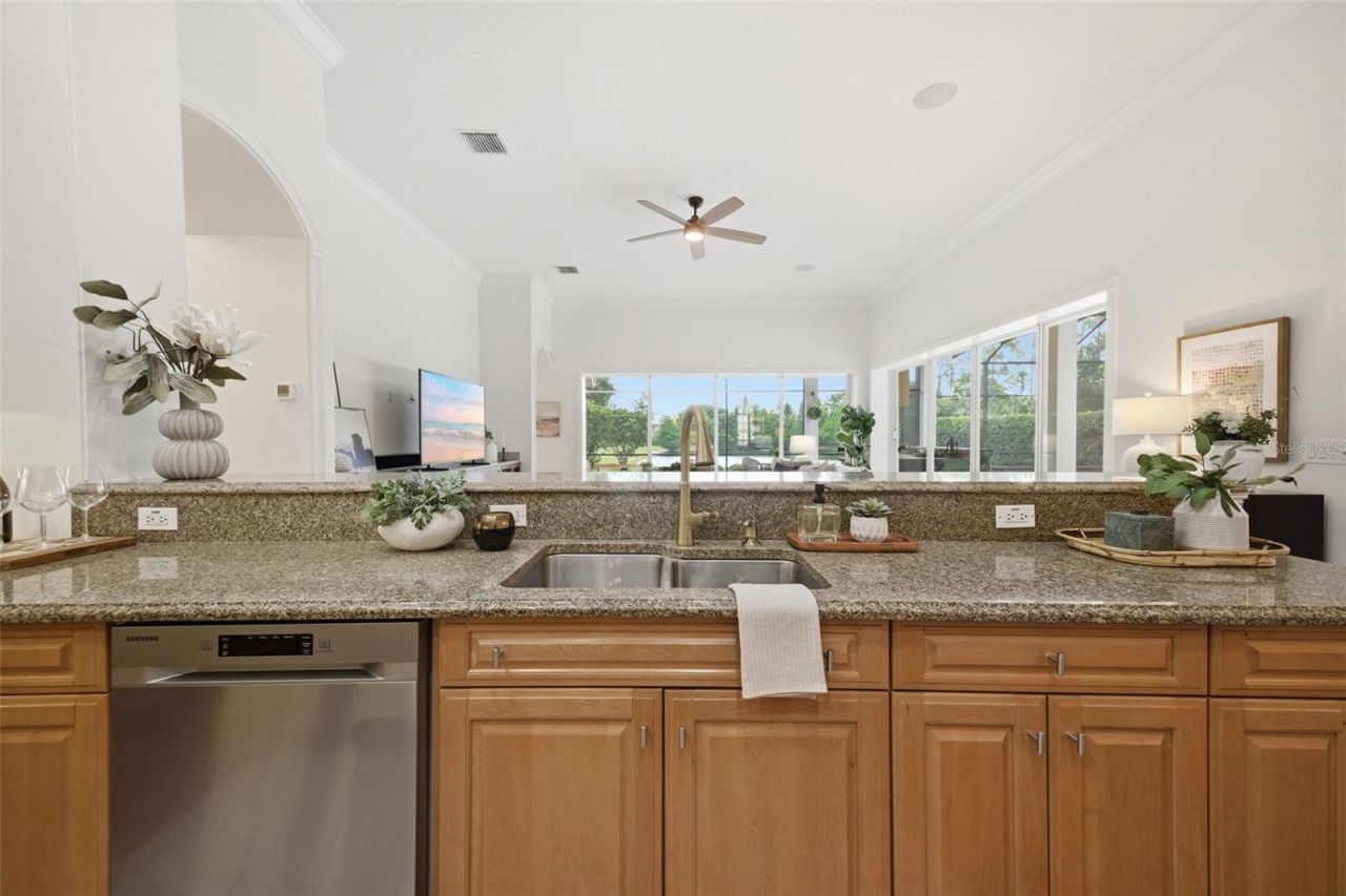 9409 Tree Tops Lake Road, Tampa, FL 33626 Photo