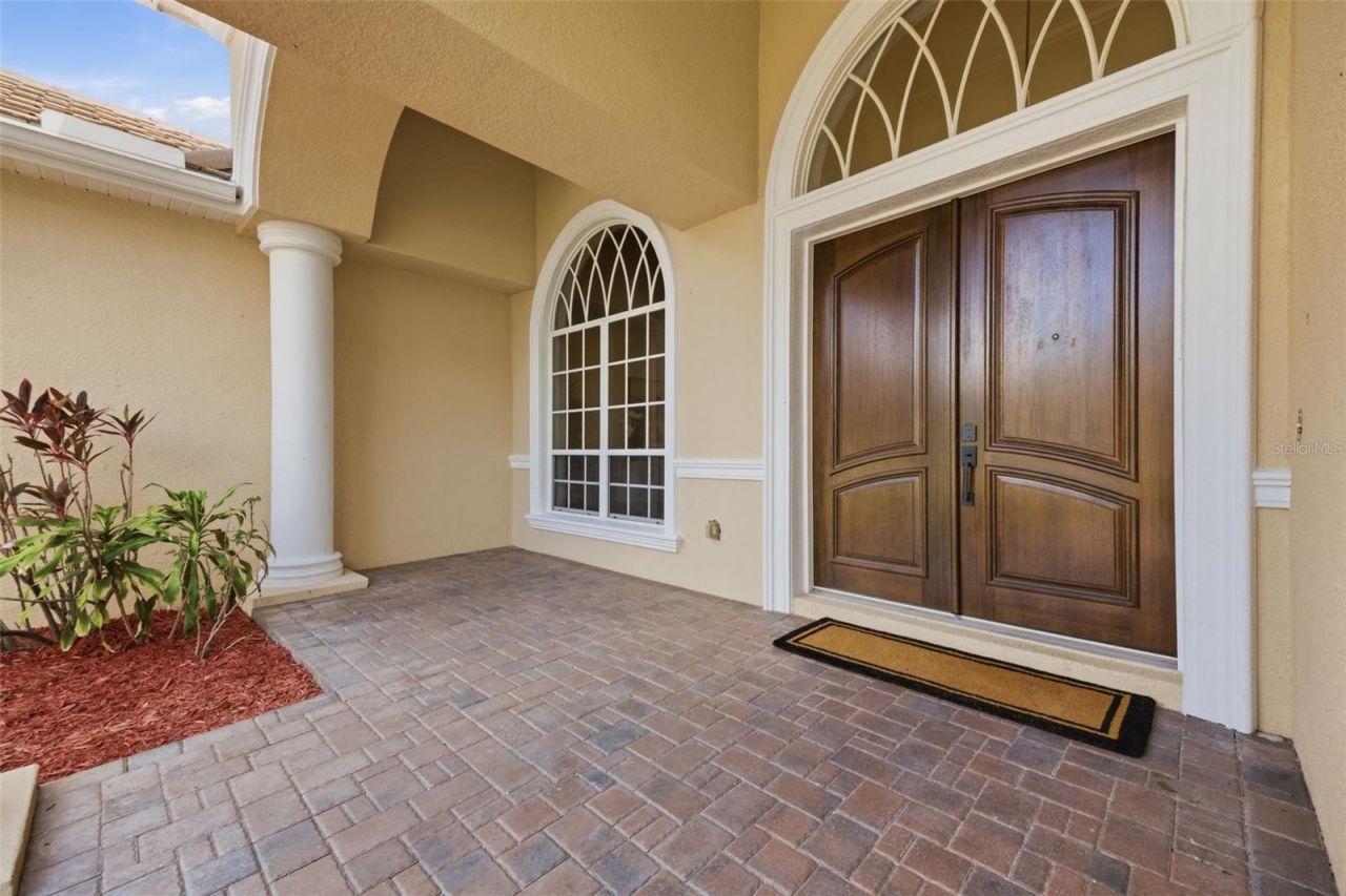 9409 Tree Tops Lake Road, Tampa, FL 33626 Photo