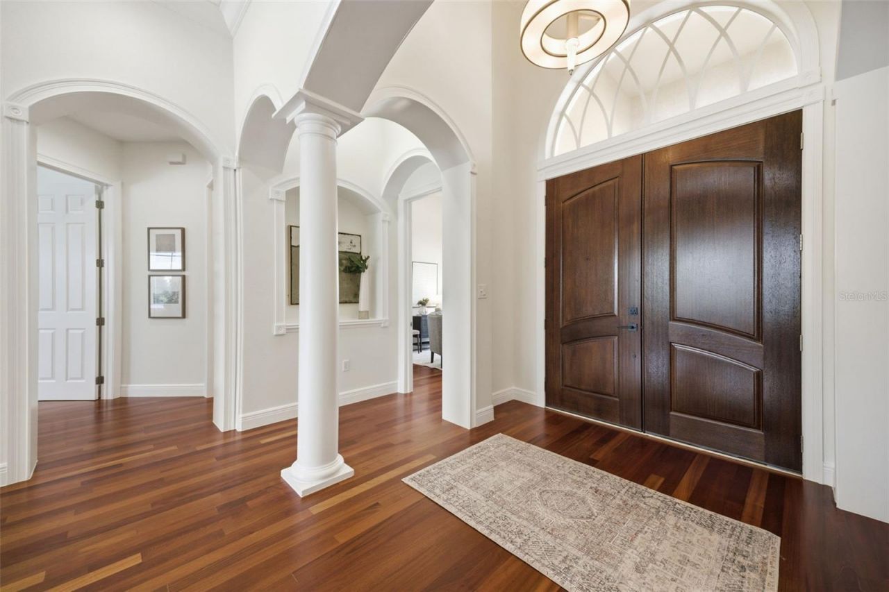 9409 Tree Tops Lake Road, Tampa, FL 33626 Photo