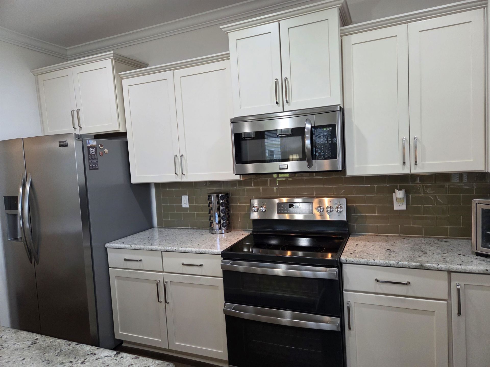 1000 Englemann Oak Dr. Photo 11