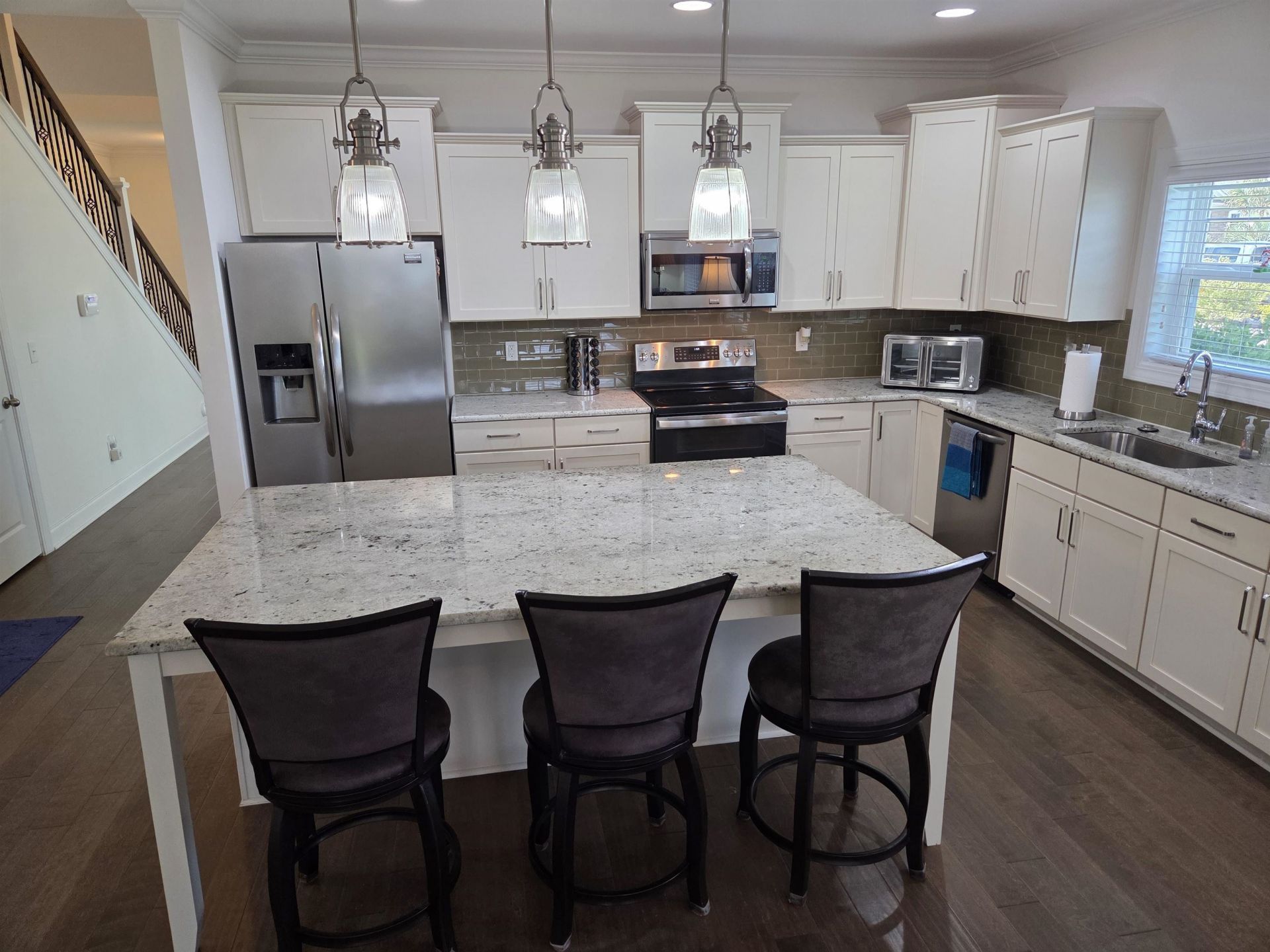 1000 Englemann Oak Dr. Photo 12
