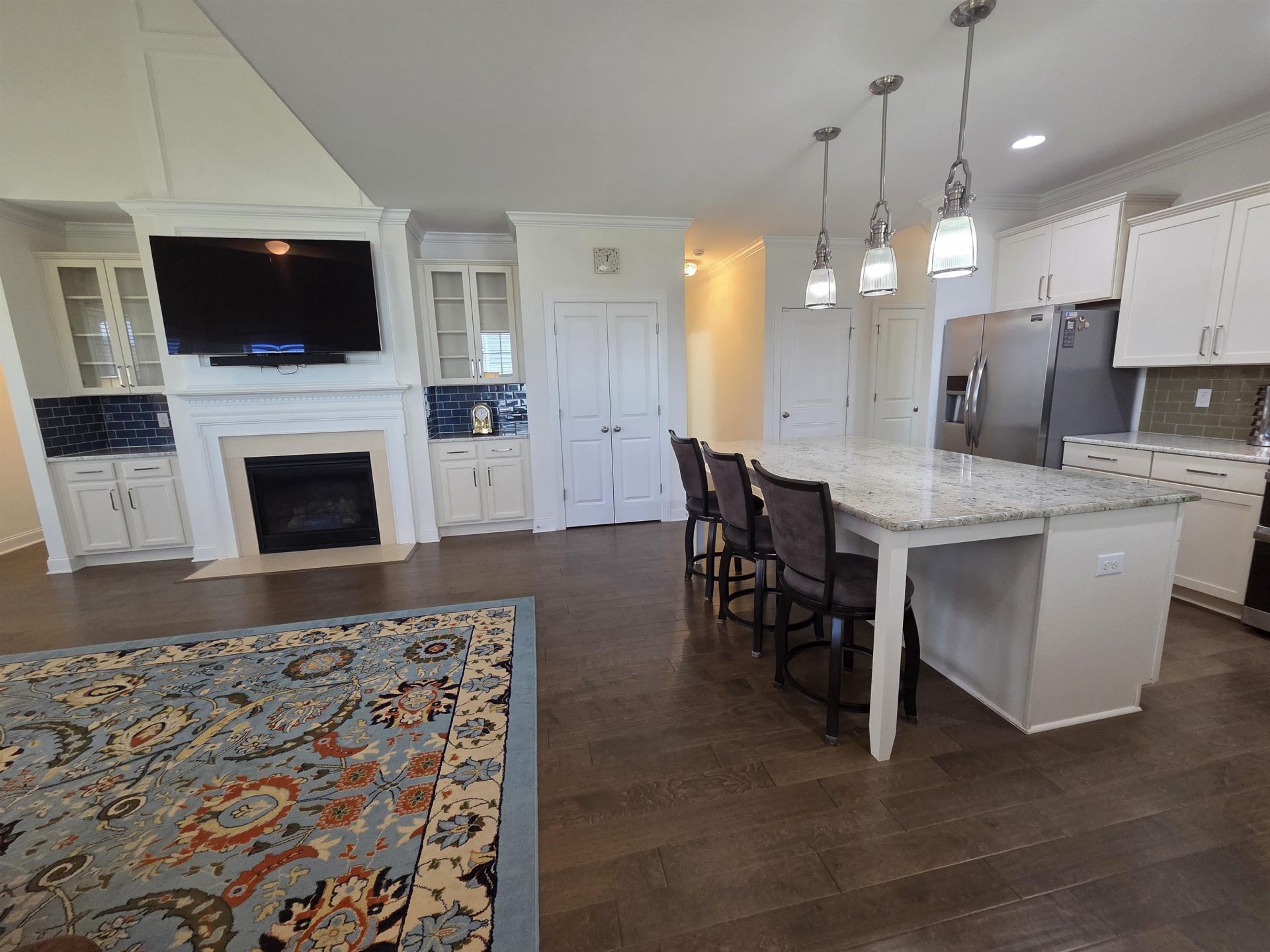 1000 Englemann Oak Dr. Photo 21