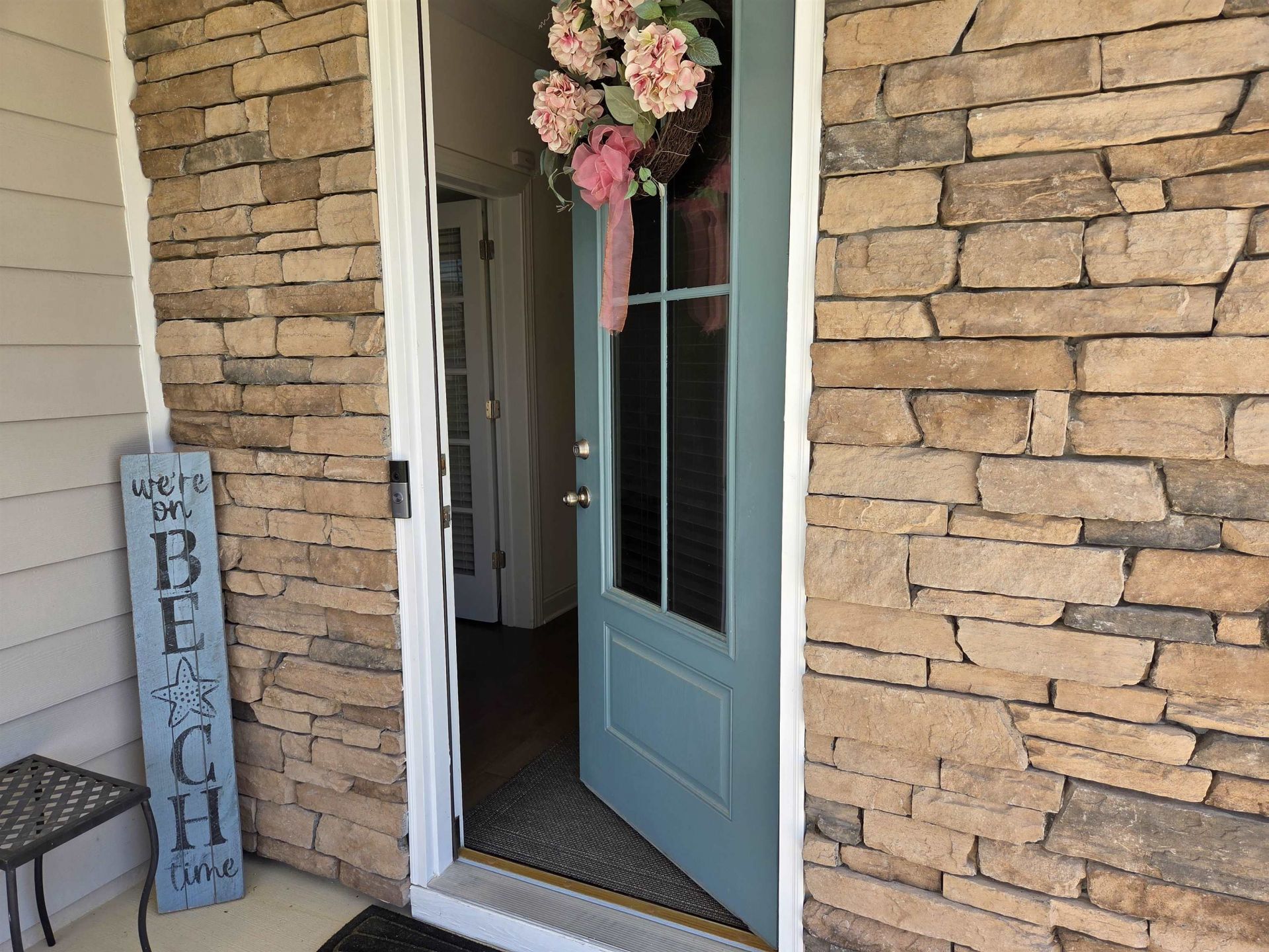 1000 Englemann Oak Dr. Photo 4