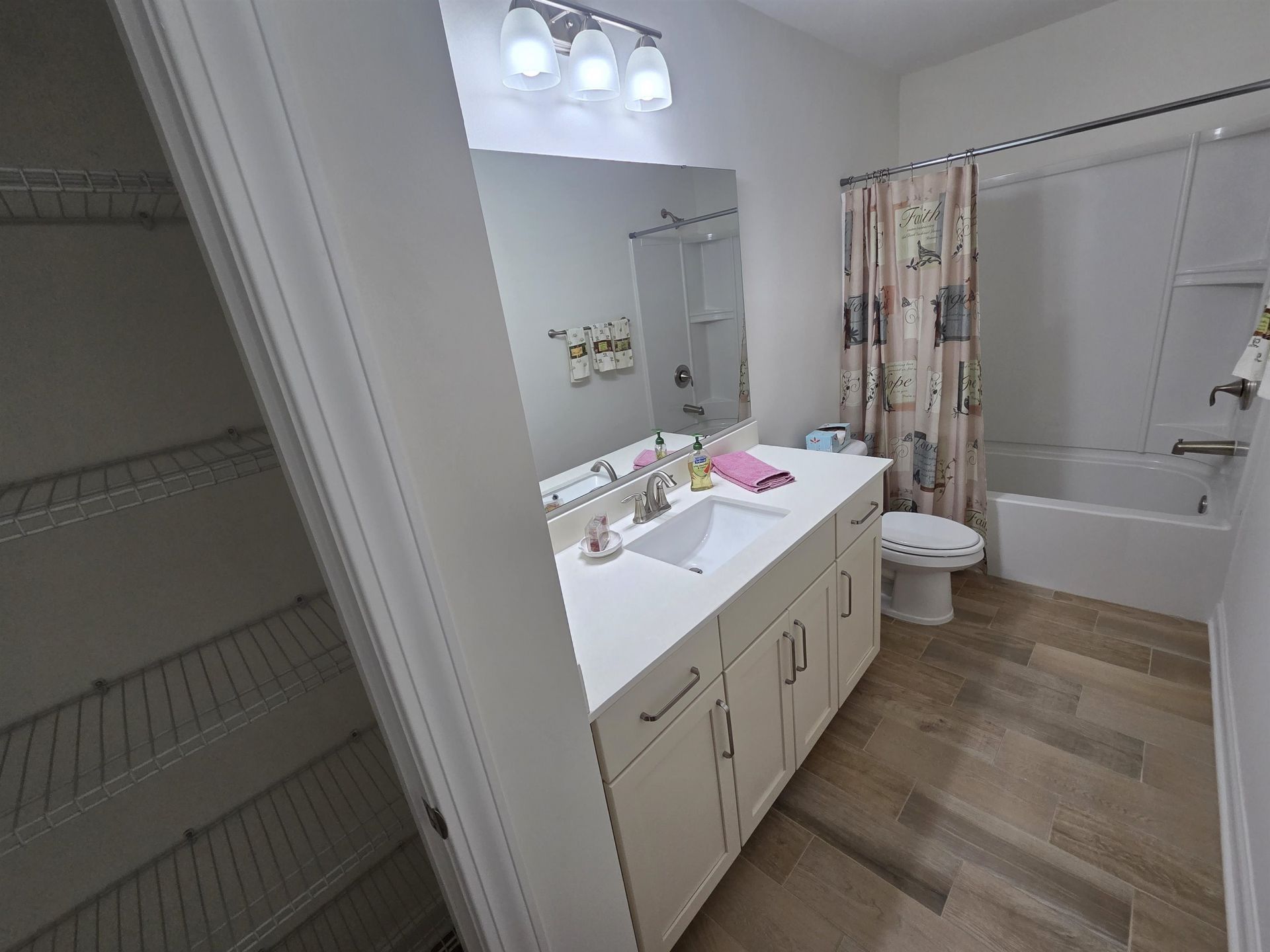 1000 Englemann Oak Dr. Photo 46