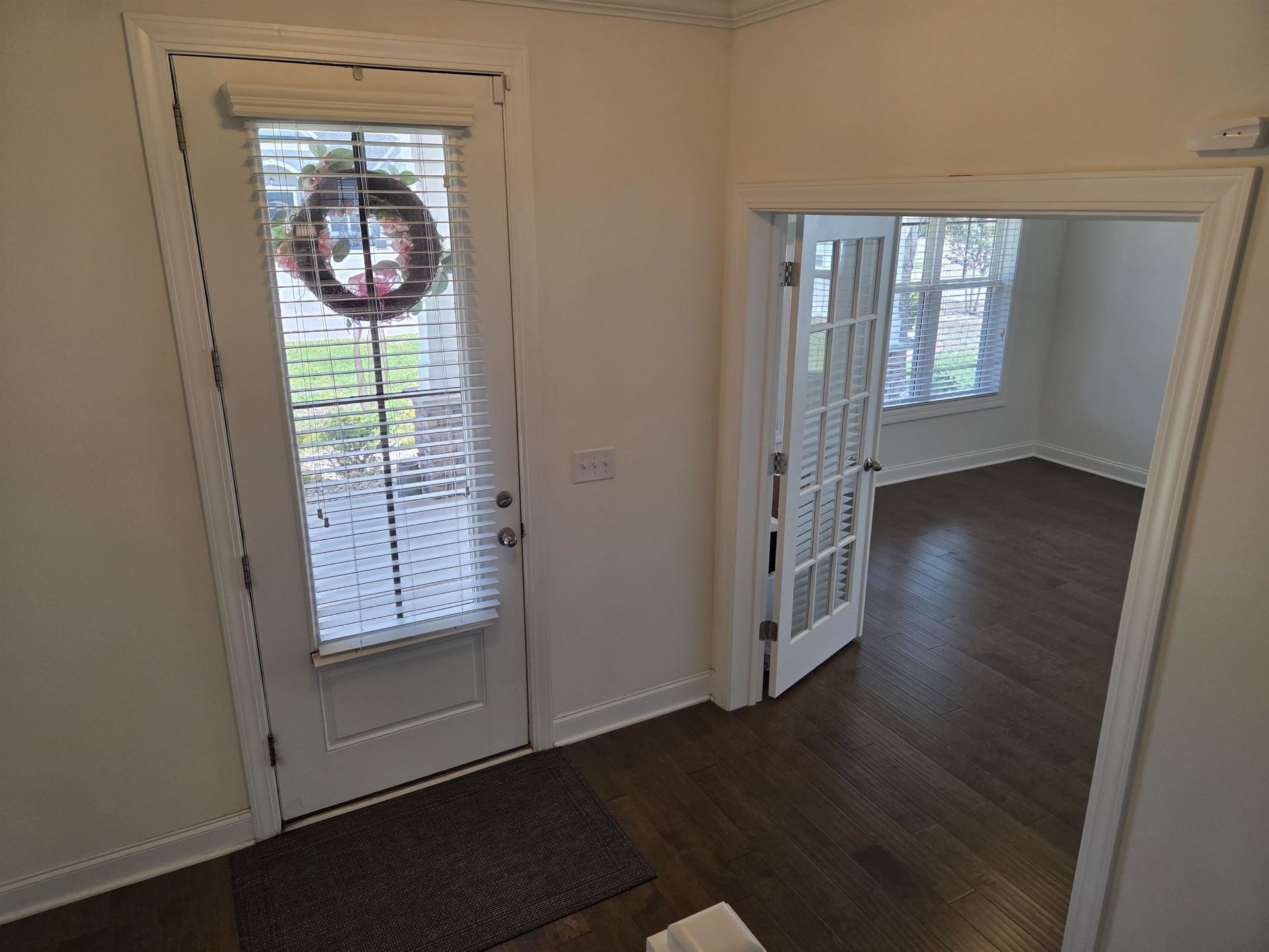 1000 Englemann Oak Dr. Photo 5