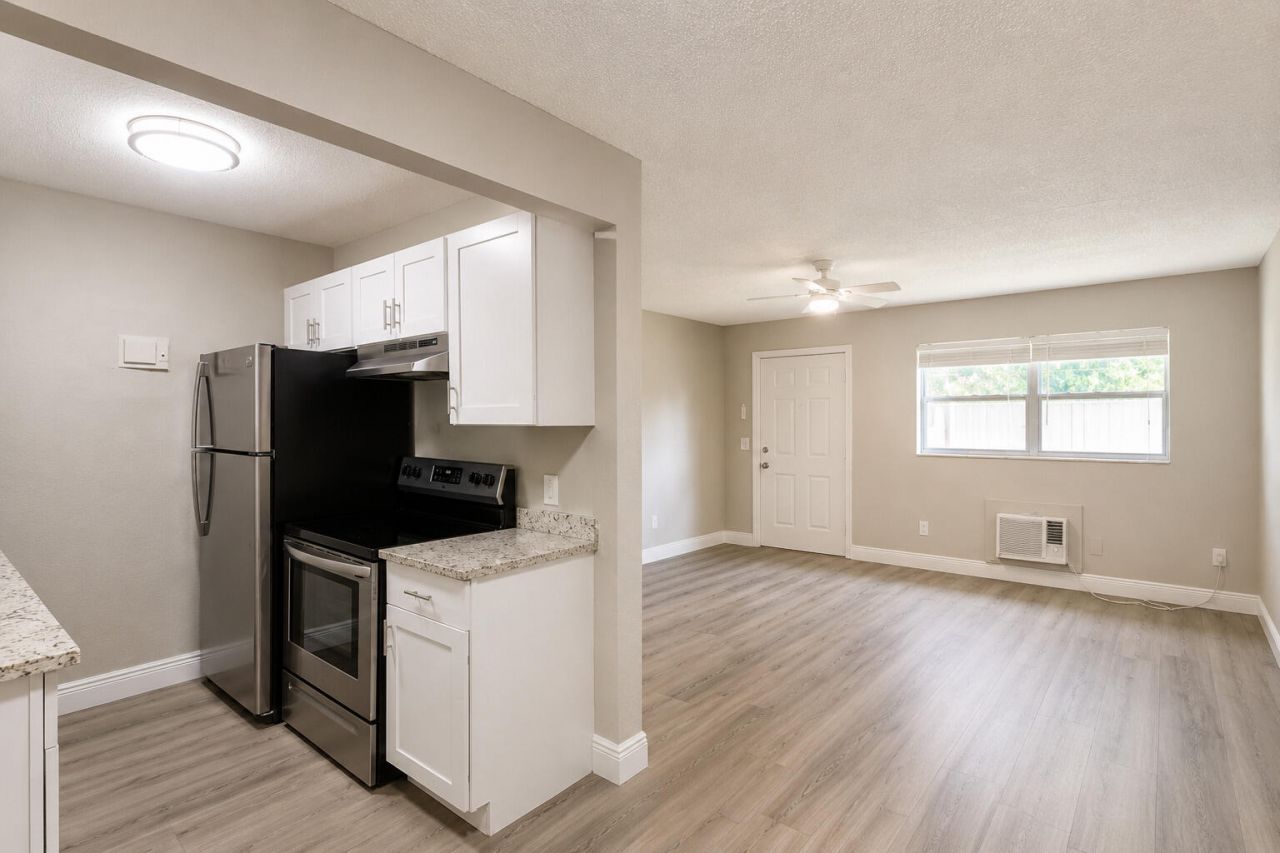 417 N E Street, Unit 39, Lake Worth Beach, FL 33460 Photo