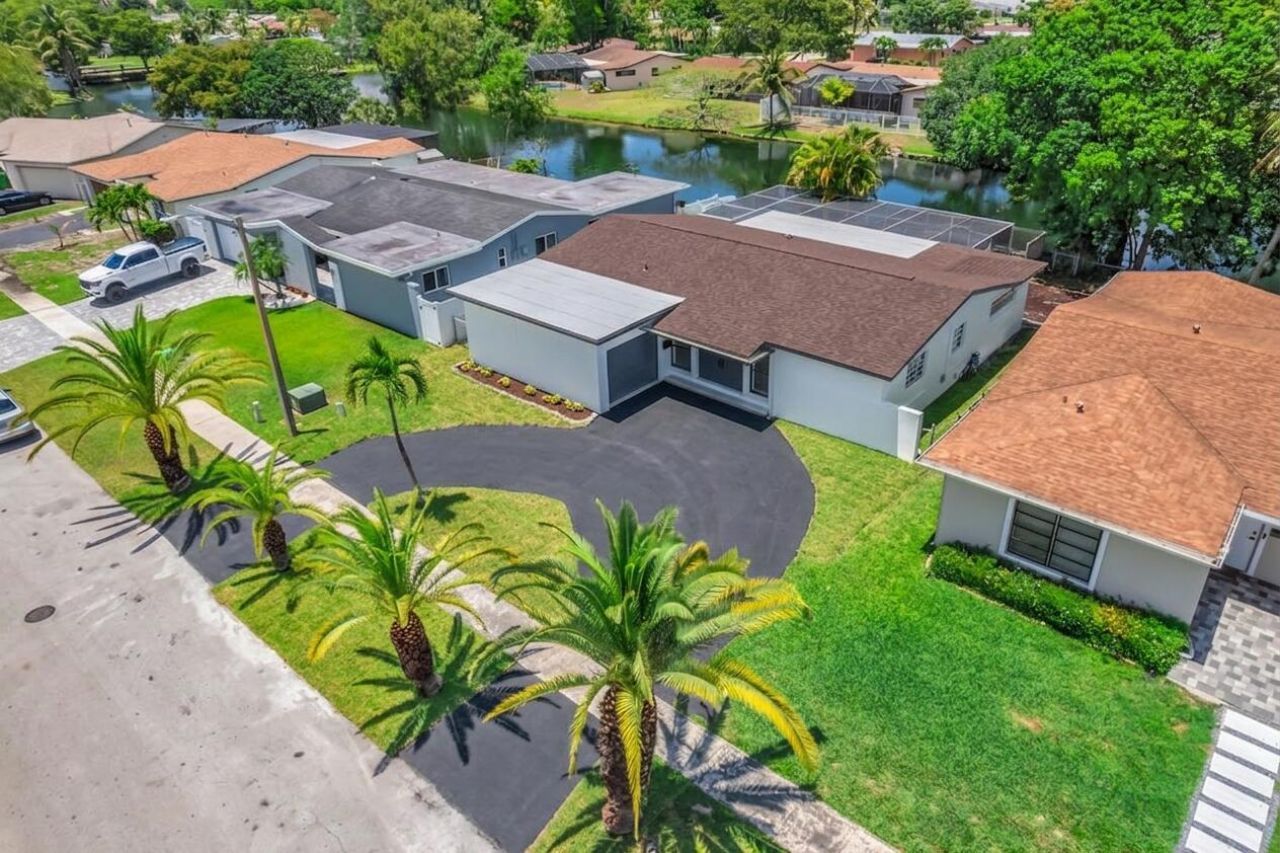 9351 NW 20th Place, Sunrise, FL 33322 Photo