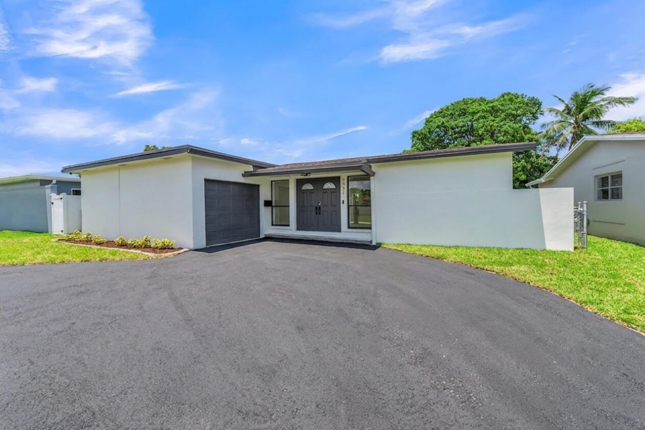 9351 NW 20th Place, Sunrise, FL 33322 Photo