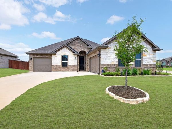 829 Poppie Lane, Midlothian, TX 76065
