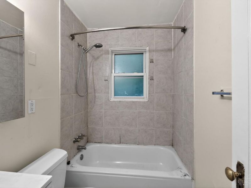 1866 Ashbrook Drive, Cincinnati, OH 45238 Photo 17