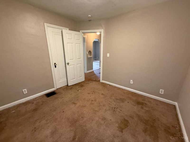 1866 Ashbrook Drive, Cincinnati, OH 45238 Photo 4
