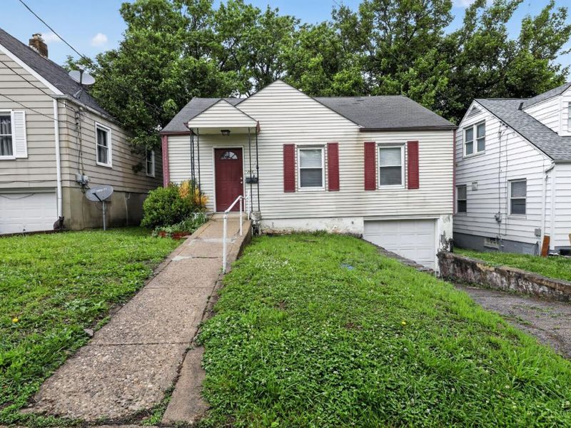 1866 Ashbrook Drive, Cincinnati, OH 45238 Photo 5