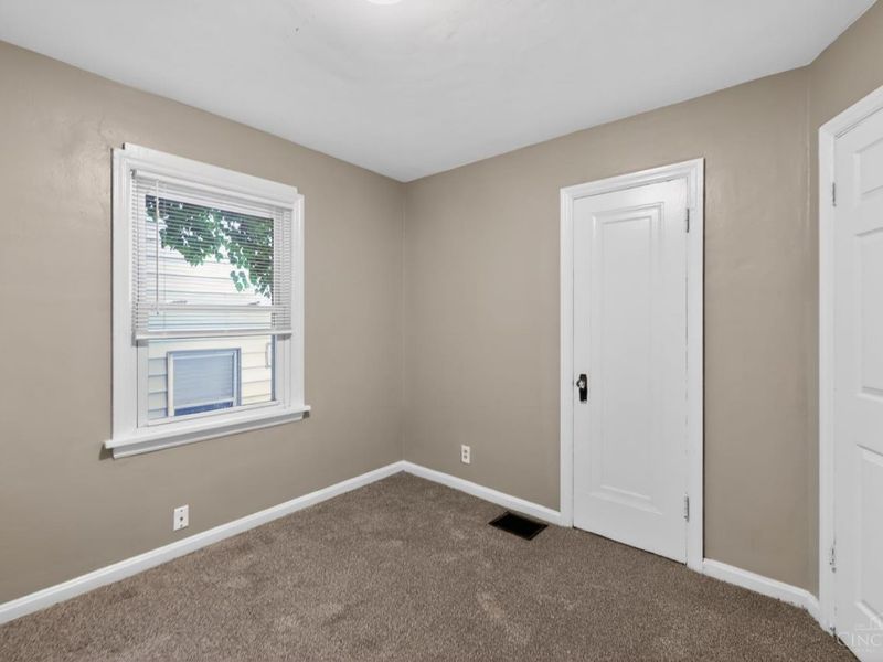 1866 Ashbrook Drive, Cincinnati, OH 45238 Photo 9