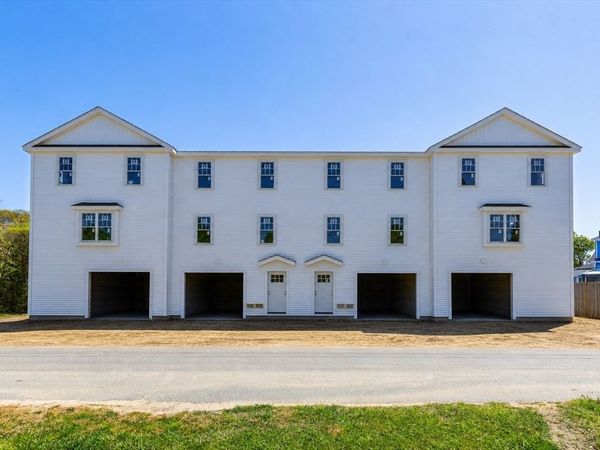 10 Harrison Ave, Unit 1, Bourne, MA 02532