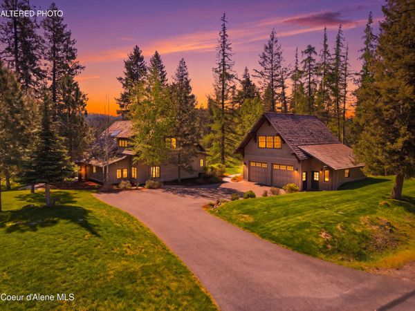 6492 S Old Barn Rd , Harrison, ID 83833