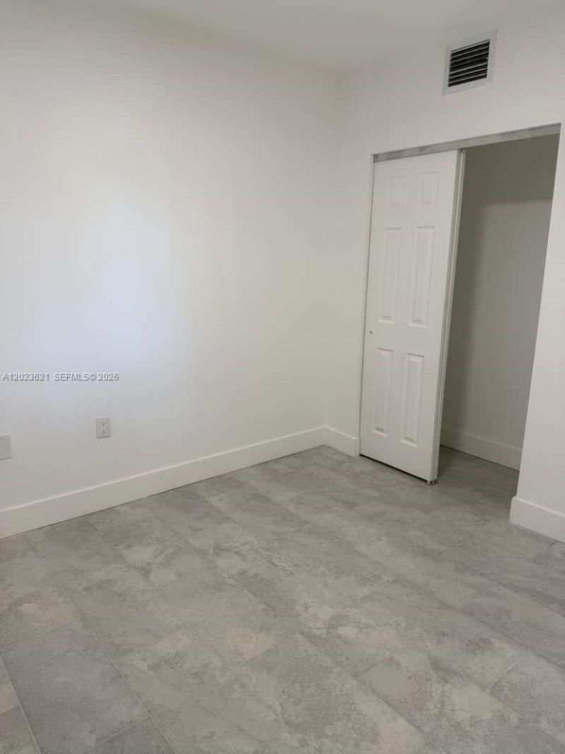 147 NW 59th St, Unit 305, Miami, FL 33127 Photo