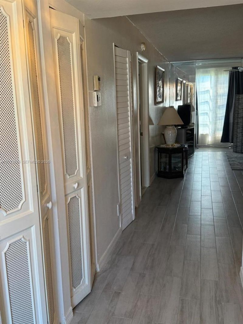 9401 Sunrise Lakes Blvd, Unit 109, Sunrise, FL 33322 Photo