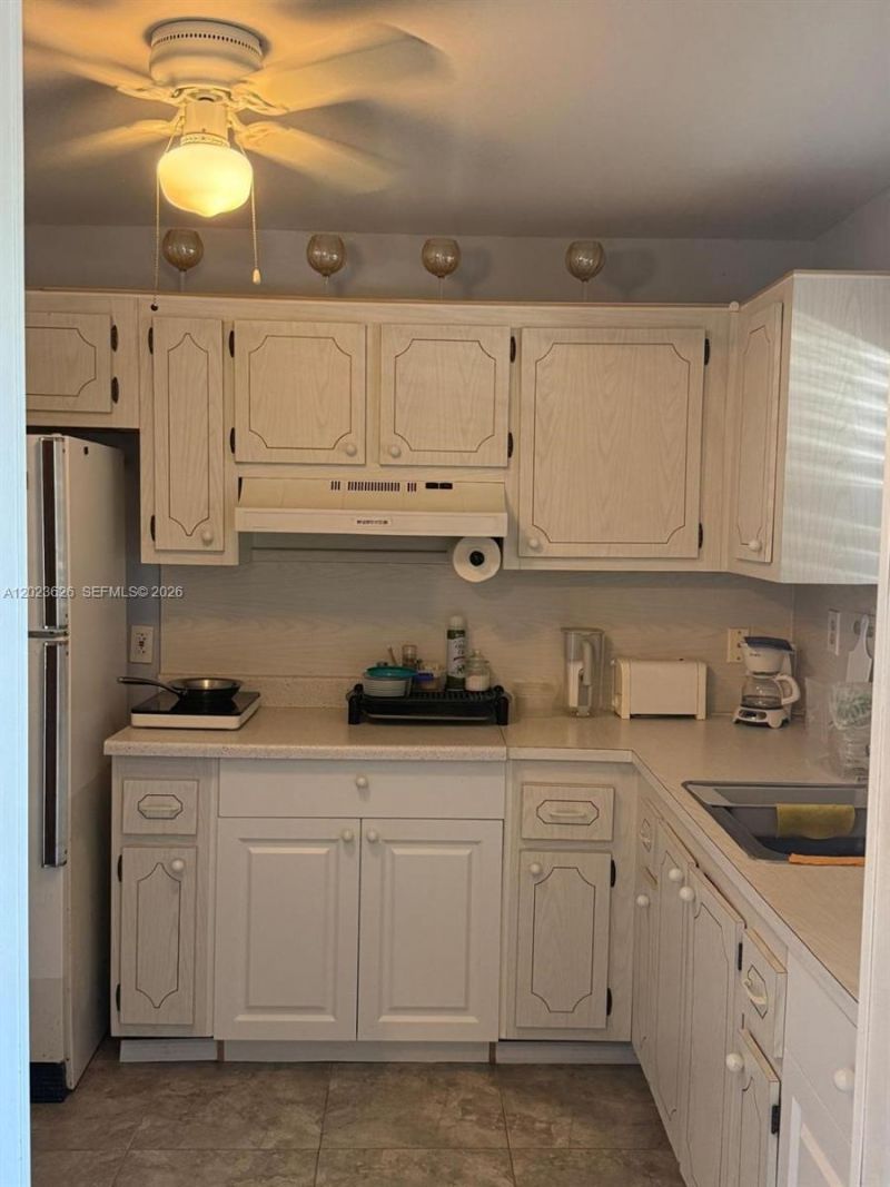 9401 Sunrise Lakes Blvd, Unit 109, Sunrise, FL 33322 Photo