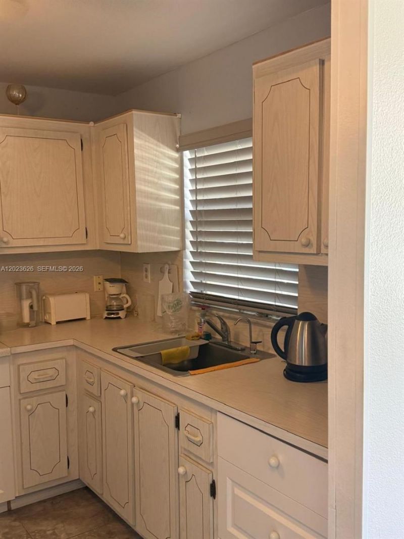 9401 Sunrise Lakes Blvd, Unit 109, Sunrise, FL 33322 Photo