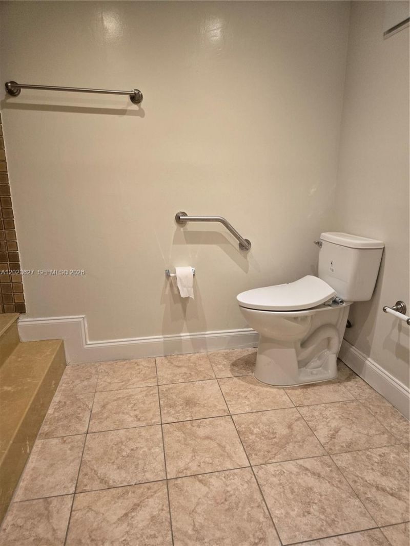 9735 NW 52nd St, Unit 208, Doral, FL 33178 Photo