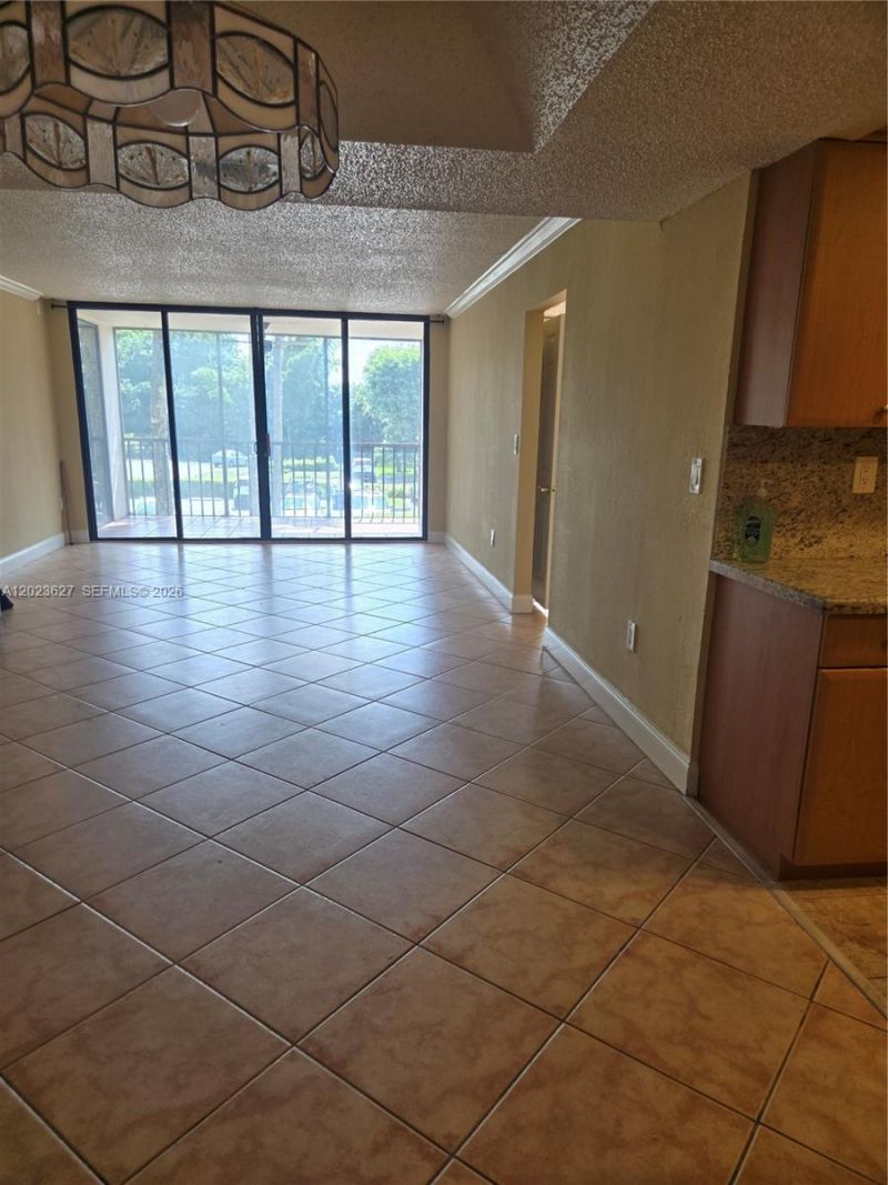 9735 NW 52nd St, Unit 208, Doral, FL 33178 Photo