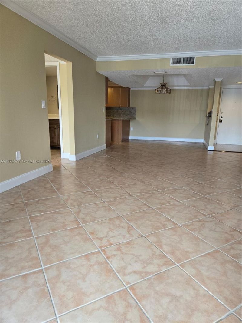 9735 NW 52nd St, Unit 208, Doral, FL 33178 Photo