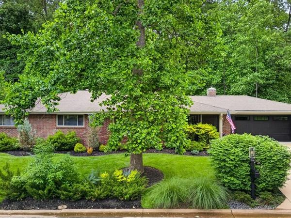 2316 Divot Drive, Crystal Lake Park, MO 63131