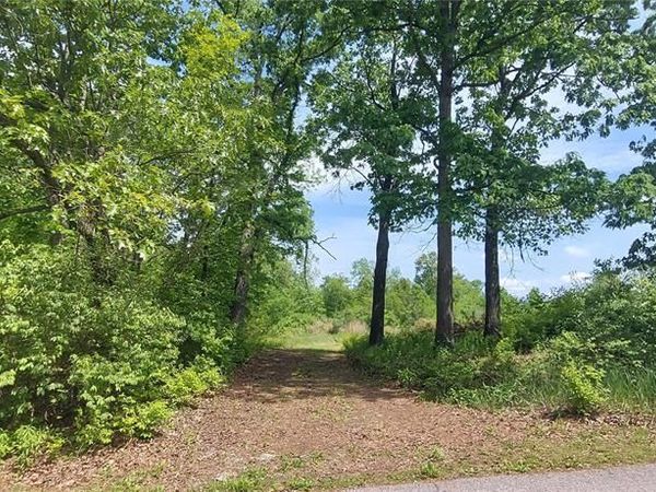 2827 Oberhelman Road , Foristell, MO 63348