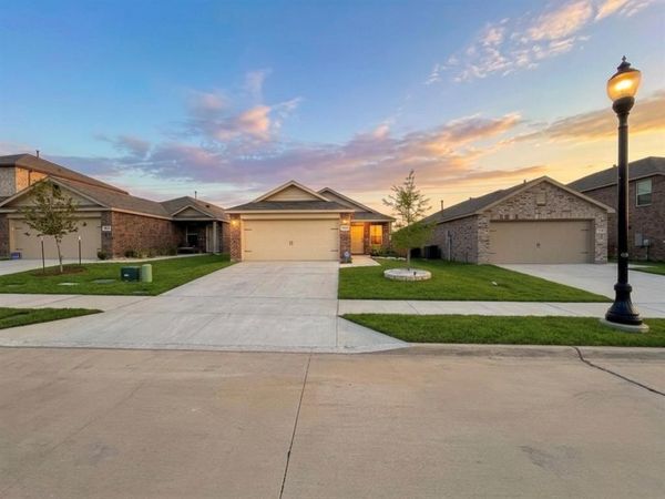 14033 Earlham Street , Pilot Point, TX 76258